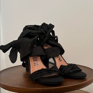 Gianni Bini ankle tie black chunky heel shoes size 8.5